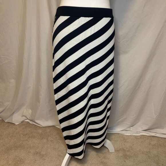 Gabrielle Union Chevron Black White Midi Wrap Skirt Womens NWOt - Picture 3 of 7